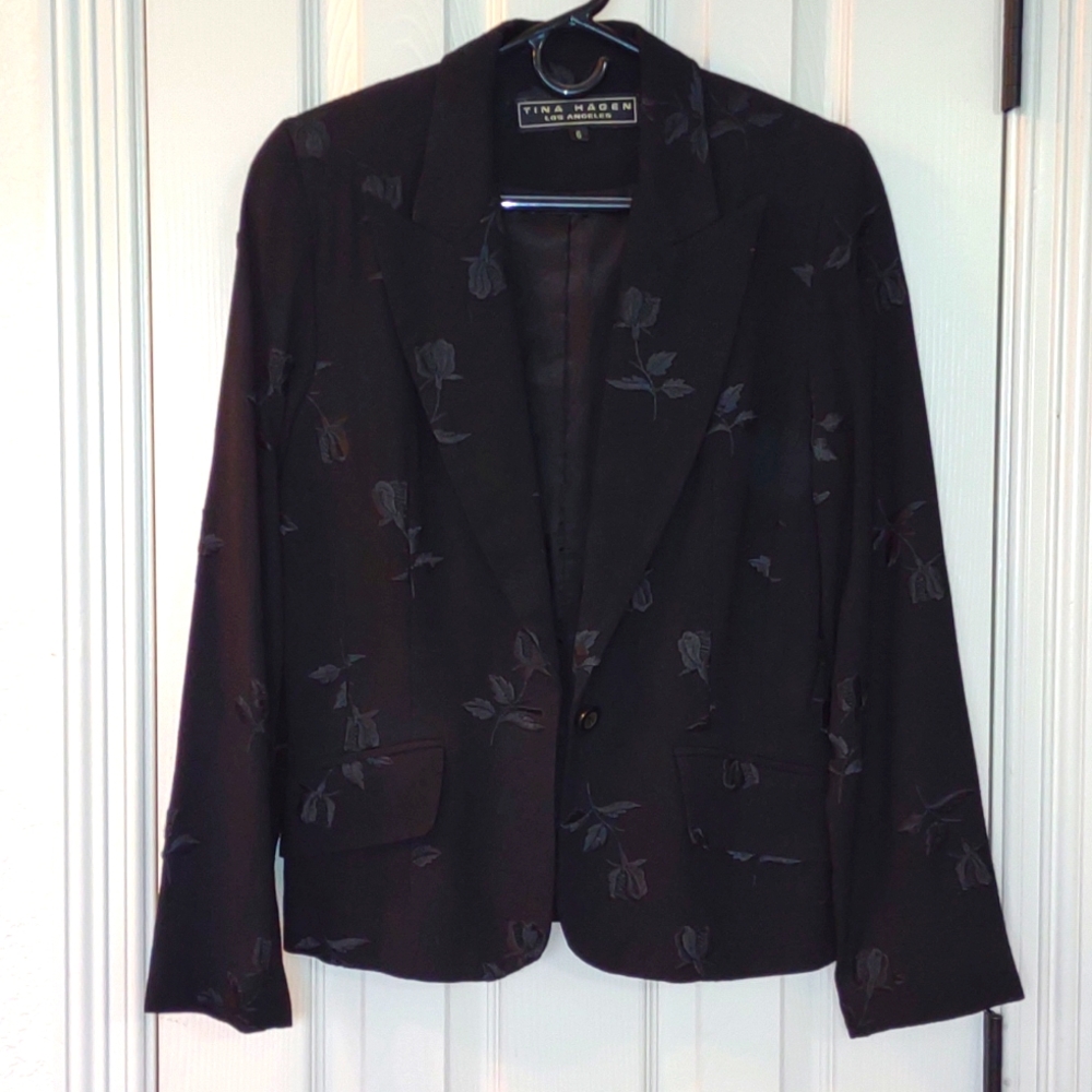 Vintage Tina Hagen black blazer/jacket embroidered with roses, size 6!